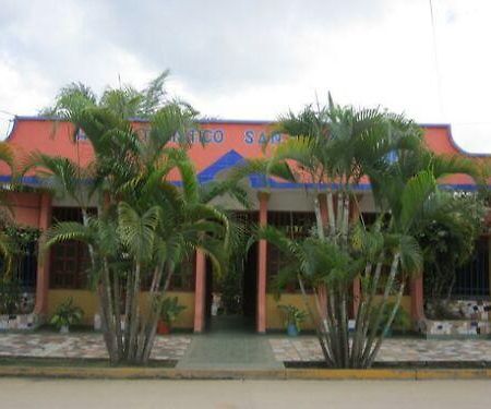Hostal Santa Ana Rurrenabaque Esterno foto
